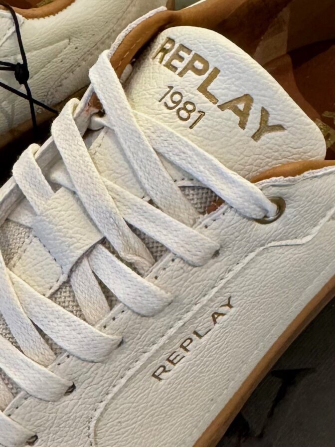 Sneaker Smash Fine 3 Replay – Bild 2