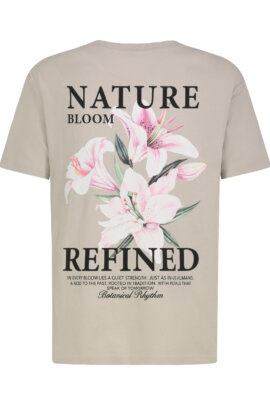T-Shirt Authentic Style