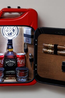 Dieselkanister-Bar Spirit of the real man red - the jerrycan bar